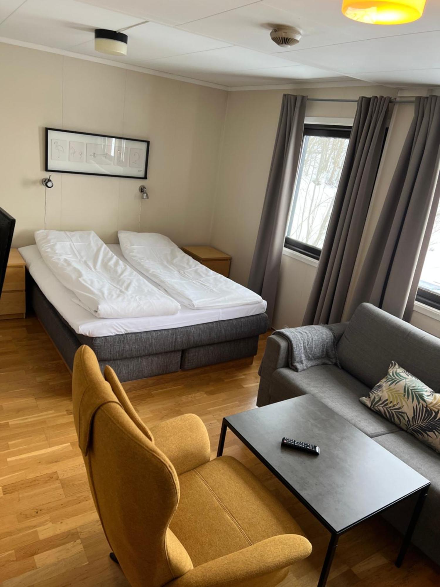 Sandmoen Bed & Breakfast, Free Parking Motell