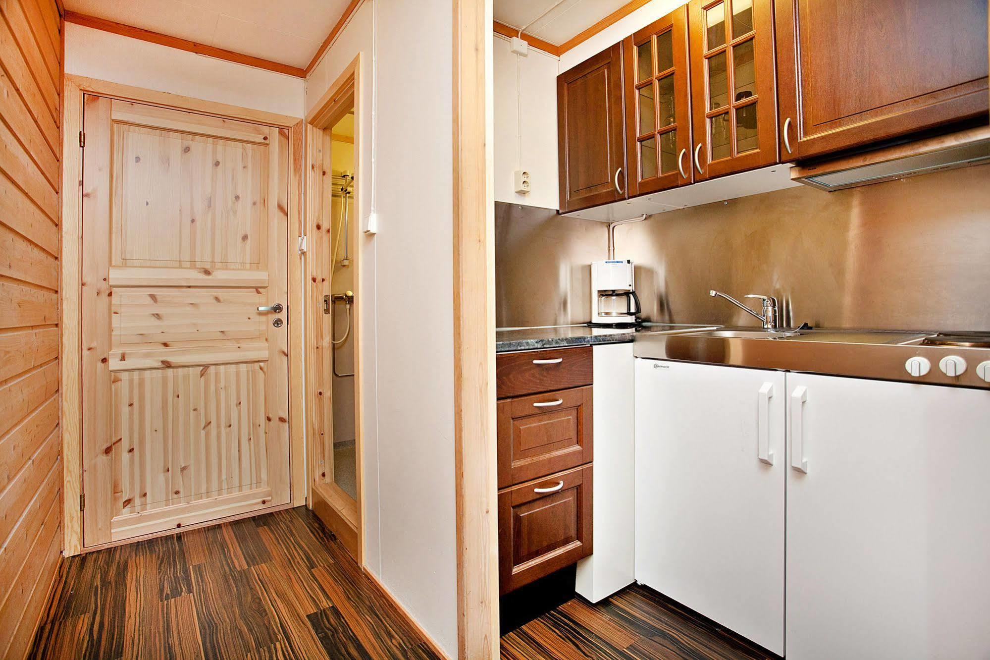 Sandmoen Bed & Breakfast, Free Parking Motell