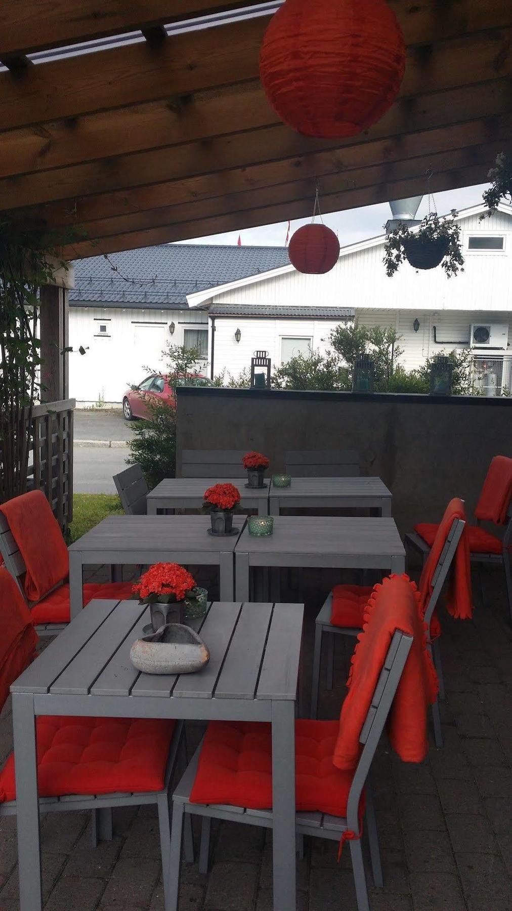 Sandmoen Bed & Breakfast, Free Parking